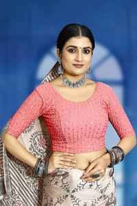 Blusa de Diseñador para Tallas Grandes, Tejido Ecológico, Blusa Elegante para Mujer para Bodas y Festivales, al Mejor Precio, con un Look Elegante - Product Image 3