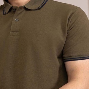 เสื้อโปโลแขนสั้นสีเขียวมะกอกสำหรับผู้ชาย สีพื้น ผ้าถัก กระดุมหน้า ทรงปกติ ผ้าฝ้ายปิเก้ ระบายอากาศได้ดี - Product Image 5