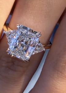 Bague de fiançailles élégante et durable en moissanite plaquée rhodium, style hip-hop intemporel pour homme, idéale pour les soirées - Product Image 5