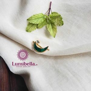 Moon Nose Ring Gold Plated ASTM F136 Titanium Internally Threaded Casual Wedding Body Piercing Jewelry - Product Image 5