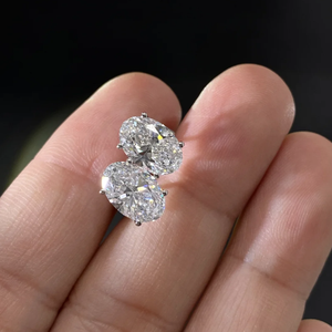 Pendientes de Diamantes Ovalados de Cuatro Puntas Cultivados en Laboratorio en Oro, Oro Rosa, Oro Blanco o Plata VVS VS D E F Corte Ovalado para Mujer - Product Image 5