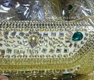 Pochette élégante en forme de cylindre avec travail Kundan, fabriquée à la main pour les mariages, les fêtes et les occasions festives avec style. - Product Image 2
