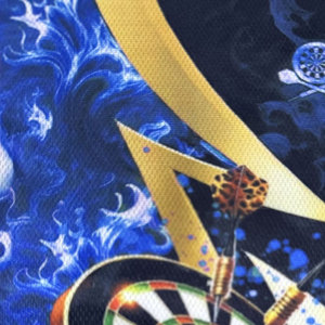 Polo zippé pour homme, motif flamme multicolore imprimé, personnalisable avec nom et nom d'équipe, tendance été - Product Image 3