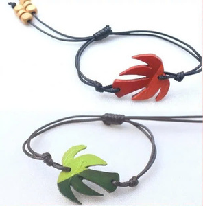Pendientes de coco hechos a mano para mujer, pendientes de madera a la moda, collares de concha de coco Natural, figuritas de coco talladas a mano - Product Image 3