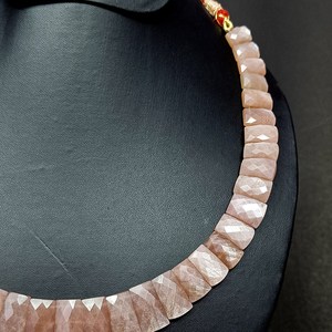 Collar de piedra lunar de melocotón natural, collar elegante hecho a mano para mujer, joyería de piedra lunar, accesorio de moda, venta al por mayor. - Product Image 3