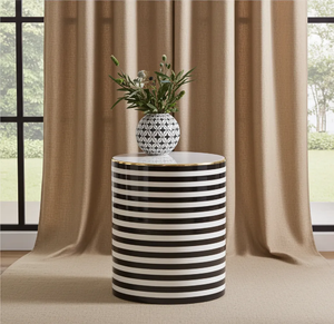 Tabouret chic à plateau rond incrusté d'os, avec bords à motifs noirs et trois pieds métalliques fins, disponible à prix de gros. - Product Image 5