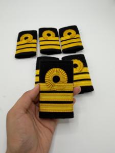 QUICK WAY INDUSTRIES Épaulettes de grade pour officiers de cérémonie - Noir personnalisé avec motif barre dorée, sangle simple, personnalisation du logo acceptée - Product Image 5