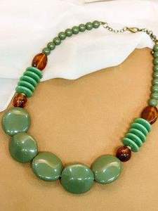 Elegante Collar de Cuentas de Resina, Hecho a Mano, Combinación de Colores Única, Regalo Perfecto para Mujeres y Chicas Amantes de la Moda - Product Image 6