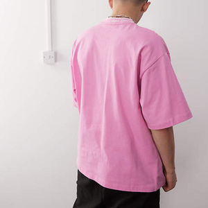 เสื้อยืดคัสตอมยูนิเซ็กซ์ปี 2026 ผ้าฝ้าย 100% โลโก้ปั๊มนูน ออกแบบเองได้ แฟชั่นลำลอง เสื้อยืด OEM ขายส่ง - Product Image 2