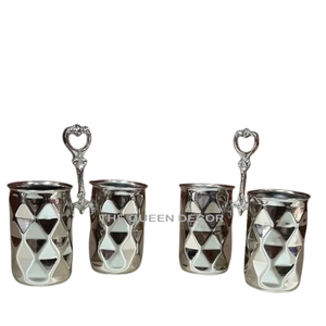 Porta cepillos redondo de acero inoxidable plateado brillante con textura martillada y mango flexible para sets de baño - Product Image 1