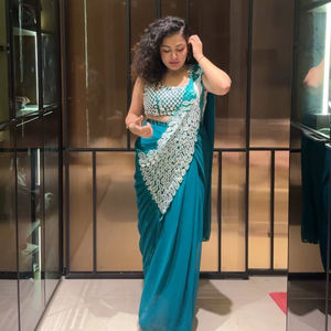 Sari élégant en faux georgette prêt à porter pour les mariages, les fêtes et les occasions spéciales - Product Image 1