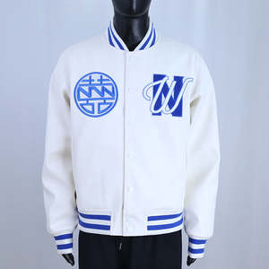 Chaqueta Varsity de Estilo Atlético con Mangas de Cuero para Hombre, Bordado Chenille, Cuello Alto Retro, Chaqueta Letterman OEM/ODM - Product Image 1