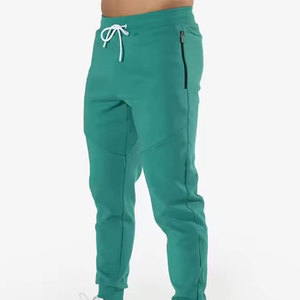 Ensemble de survêtement personnalisé haut de gamme pour homme, coupe ajustée, en molleton technique texturé, avec sweat à capuche et pantalon de jogging - Product Image 3