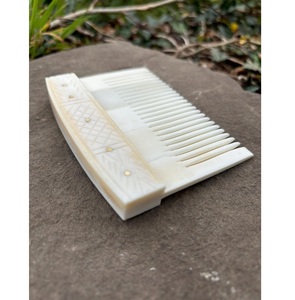 Peigne en os de poche pour les voyages et l'usage quotidien - Product Image 4