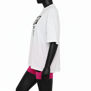 Conjunto de Camiseta y Pantalones Cortos de Algodón Premium con Spandex para Mujer, Blanco y Rosa, con Panel Lateral y Logotipo Termotransferido, 100% Algodón - Product Image 3