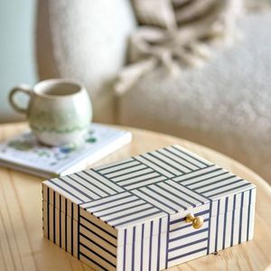 Modern Handmade MDF Wood Luxury Custom Resin Inlay Jewelry Storage <b>Box</b> Resin <b>Decorative</b> Storage <b>Box</b> <b>with</b> <b>Lid</b> Modern Tabletop - Product Image 6