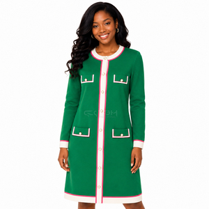 Cardigan en acrylique vert tricoté à manches longues, style classique, boutons contrastants sur le devant, de la sororité Cosh International. - Product Image 1