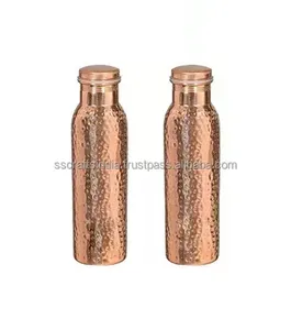 Elegante botella de agua de cobre de calidad de exportación con tapa a prueba de fugas, perfecta para regalos y bienestar de proveedor indio - Product Image 4