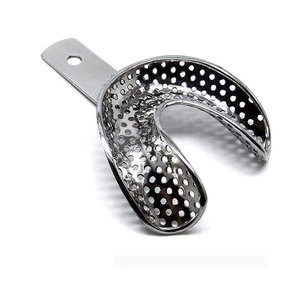Bandeja de Impresión Dental de Calidad Premium con Borde U4 Perforado, Tamaño Superior S, Acero Inoxidable, Reutilizable, Autoclavable, para Ortodoncia - Product Image 3