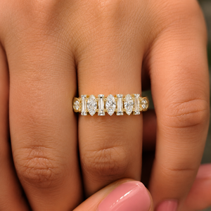 Bague de luxe avec sertissage clos rond, mélange de diamants de laboratoire poire, taille baguette et taille conique, style éternité, pour mariage, cadeau d'anniversaire, personnalisable, vente en gros - Product Image 2