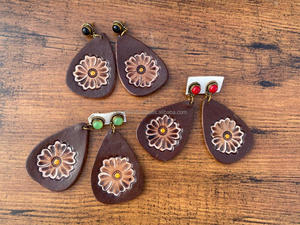 Boucles d'oreilles en cuir usiné à la main boucles d'oreilles Boho en cuir véritable personnalisées haute qualité peintes à la main bijoux faits main pour femmes occidentales - Product Image 6