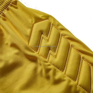 Maillots de football d'équipe personnalisés avec logo, shorts, kit, imperméable, protection UV, respirant, 100% polyester, t-shirts de gardien de but - Product Image 4