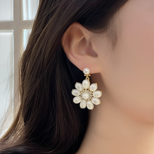 Vintage Gold Plated Pearl Stud Earrings American Diamond Flower Style - Product Image 3