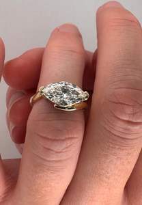 Bague signet de luxe en or massif 14 carats avec diamant taille marquise de 2,02 carats cultivé en laboratoire East West pour femme, cadeau d'anniversaire ou de promesse pour amoureux - Product Image 6