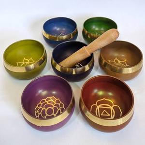 Cuencos de bronce afinados a las frecuencias de los 7 chakras para terapias vibratorias curativas disponibles al por mayor a precio directo de fábrica. - Product Image 2