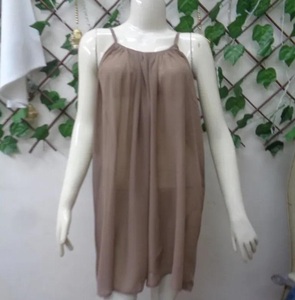 Chemise de nuit en satin à bretelles spaghetti, disponible jusqu'en taille 5XL, confortable et élégante, pour l'été, pour femmes grandes tailles. - Product Image 6