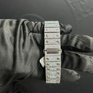 Montre de haute qualité avec diamants cultivés en laboratoire DEF, diamants incolores, style hip-hop. - Product Image 5