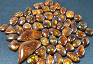 Natural <b>Mexican</b> Fire Agate Smooth Cabochon Mix Shape Fire Agate Loose Gemstones Wholesale for Jewelry Making - Product Image 3