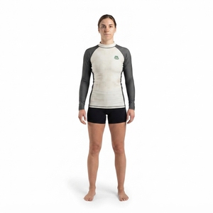 Rashguard de compression BJJ sans Gi pour femme 210GSM en polyester recyclé sublimé, pour grappling et MMA, fabricant de vêtements personnalisés OEM - Product Image 1
