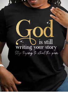 Camiseta blanca con cuello redondo para mujer, manga corta, con estampado de God Is Still Writing Your Story, informal, 100% algodón, suelta, suave y elástica - Product Image 2