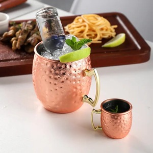 Mug Moscow Mule Classique en Cuivre Pur avec Poignée en Laiton, Léger, Capacité 450-550ml, Anti-fuite, Écologique, Idéal pour les Fêtes - Vente en Gros - Product Image 1