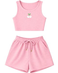 Ensemble décontracté deux pièces pour femme : débardeur court côtelé et short à cordon de serrage rose pâle avec broderie cerise – Vente en gros - Product Image 1
