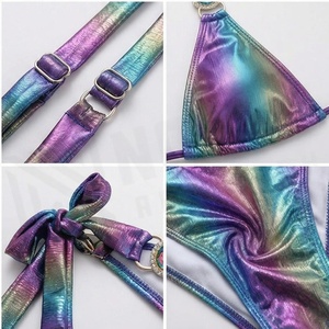 Ensemble de bikini pour femme, couleur dégradée, métallisé, haut halter, bas à nouer sur les côtés, détail strass, spandex, polyester, maillot de bain deux pièces - Product Image 4