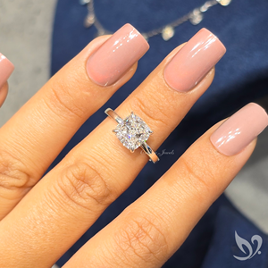 Anillo Solitario con Diamante Cultivado en Laboratorio de Corte Cojín de 3.00 CT en Oro Blanco de 18K |   Anillo de Compromiso Certificado por IGI - Product Image 5