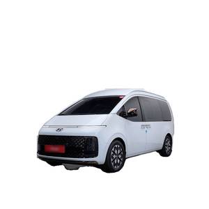 Hyundai Staria 4WD Lounge, 7 Plazas, Diésel, Automático, Mayo 2023, Emisión Euro V, Asientos de Cuero, Cámara Trasera, Volante a la Izquierda - Product Image 1