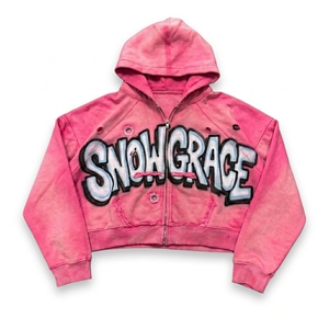 เสื้อฮู้ดครอปสีชมพู Snow Grace แบบซิปหน้า โลโก้สตรีทแวร์ ทรงโอเวอร์ไซส์ แขนปกติ ยูนิเซ็กส์ ผ้าฝ้ายสำหรับฤดูหนาว เนื้อผ้าเฟรนช์เทอร์รี่ - Product Image 1