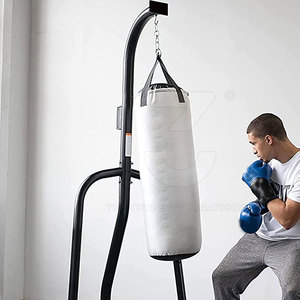 Sacs de frappe sportifs en cuir haute performance avec revêtement extérieur robuste, rembourrage dense, surface lisse, conception robuste, en vente - Product Image 4