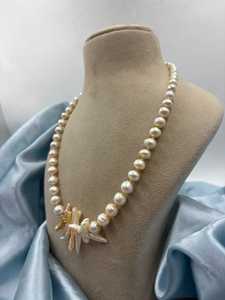 Collier de perles d'eau douce pour femmes, design floral élégant, plaqué or, bijoux de mariage, perles de forme ronde - Product Image 1