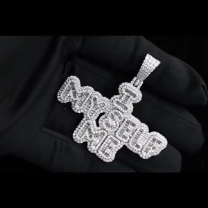 Colgante de Cruz Religiosa Personalizado con Moissanita y Baño de Rodio en Plata 925, Amuleto con Nombre, Joyería Hip Hop para Regalo de Fiesta para Hombres - Product Image 2