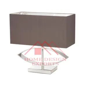 नेत्र आकार टेबल गोद क्रोम रंग सजावटी प्रीमियम गुणवत्ता के साथ आधुनिक कार्यालय की सजावट के लिए फैंसी टेबल लैंप
