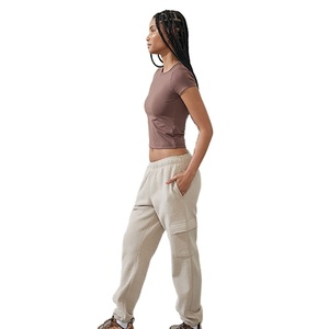 Pantalones Cargo para Mujer con Diseño de Múltiples Bolsillos Personalizados, Pantalones Deportivos de Cintura Elástica Cómodos y de Alta Calidad, Joggers para Mujer - Product Image 6
