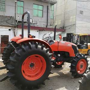 Tractor Agrícola Kubota de 70HP, 4WD, Diésel, con Cargador Frontal y Remolque para Trabajo de Campo, Disponible a Precio de Mayoreo - Product Image 4