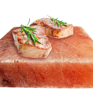 Plaques de cuisson en sel de l'Himalaya naturel raffiné, forme naturelle, écologiques, sculptées, pour barbecue, avec support et plateau, service OEM, vente en gros - Product Image 5