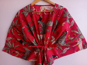 Robe Kaftan pour femmes en coton 100% avec dentelle imprimée vintage, coupe ample, imprimé floral - Product Image 3