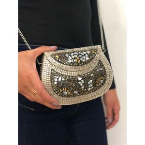 Pochette de soirée en métal antique pour femmes, élégante et tendance, idéale pour les mariages - Product Image 6