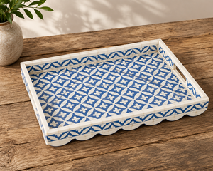 Nouveau plateau décoratif rectangulaire en os incrusté, motif géométrique bleu et blanc, style méditerranéen, avec poignée, design royal - Product Image 1